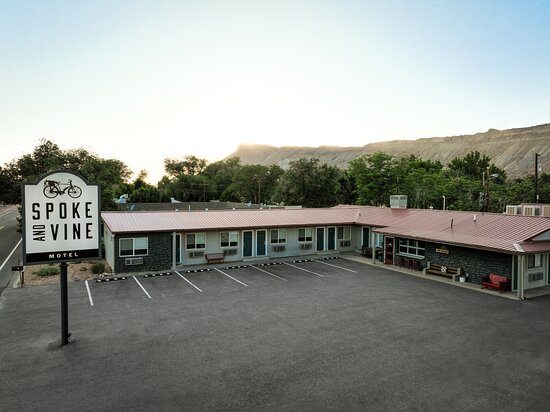 Spoke and Vine Motel — Property