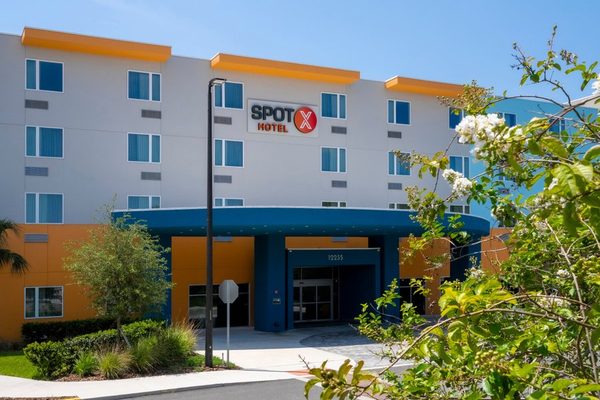 Spot X Hotel Orlando intl Dr By The Red Collection Orlando Florida — Property