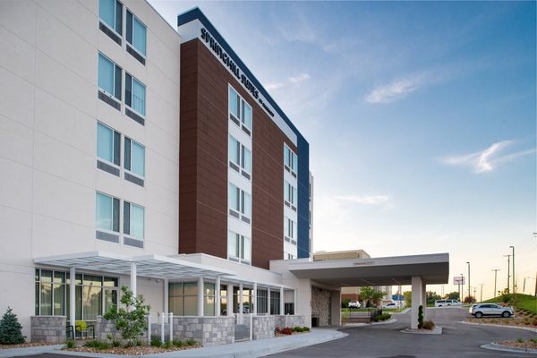 Springhill Suites Kansas City Northeast — Property