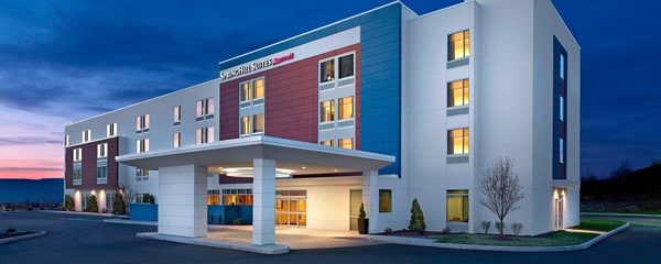 Springhill Suites Kansas City Northeast — Property