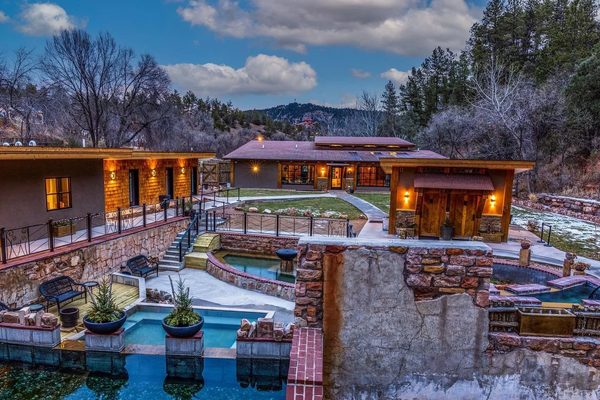 Springs Lodge Cafe — Property