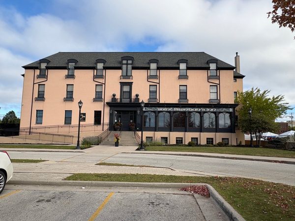 St Brendan s Inn — Property