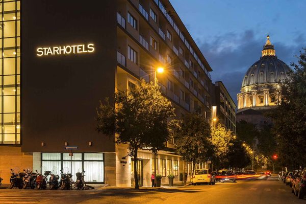 Starhotels Michelangelo — Property