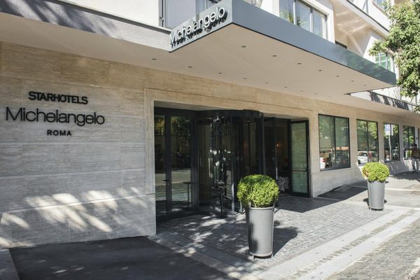 Starhotels Michelangelo — Property