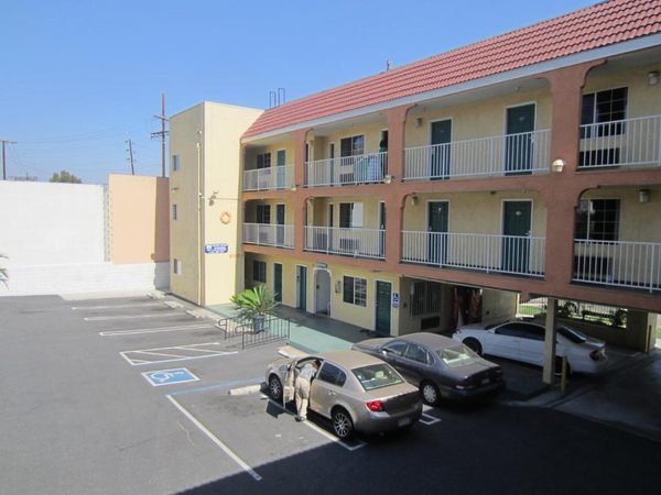 Starlight Inn Valley Blvd Downtown LA Los Angeles California — Property