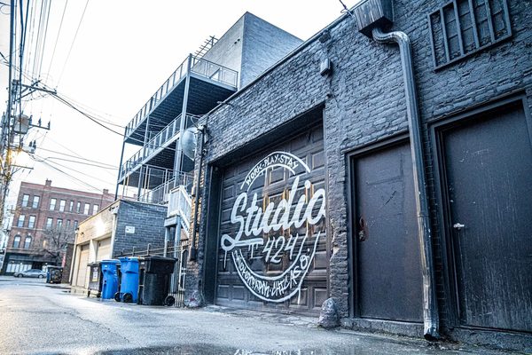Stay 424 Hostel Chicago Illinois — Property