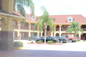 Sterling Inn and Suites at Reliant and Medical Center Houston — Property