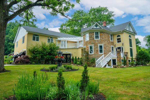 Stone Manor Boutique Inn — Property