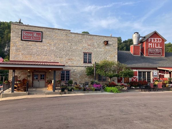 Stone Mill Hotel Suites Lanesboro Minnesota — Property
