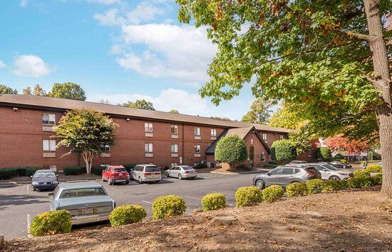 Studio 6 Suites Charlotte NC Tyvola Rd Executive Park — Property
