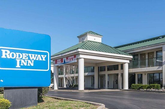Studio 6 Suites Louisville KY Airport Expo Center — Property
