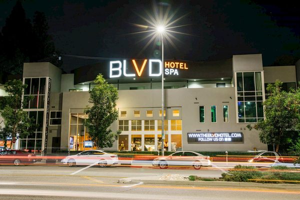 Studio City Inn Los Angeles California — Property
