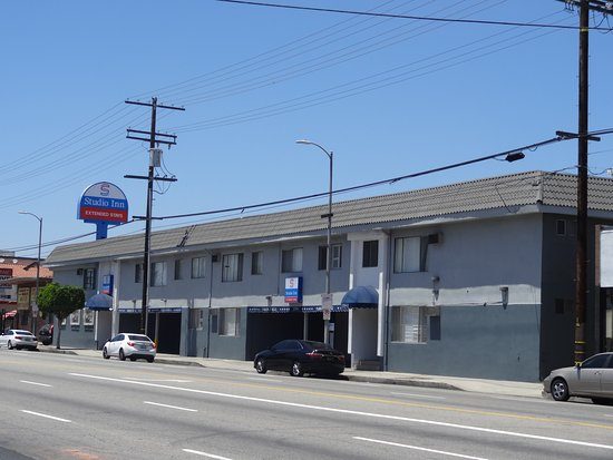 Studio Inn Van Nuys Los Angeles California — Property