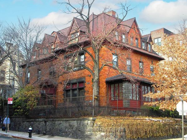 Sugar Hill House New York City New York — Property