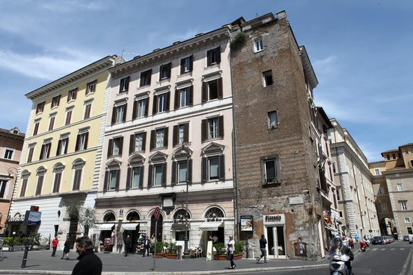 Suite Art Navona — Property