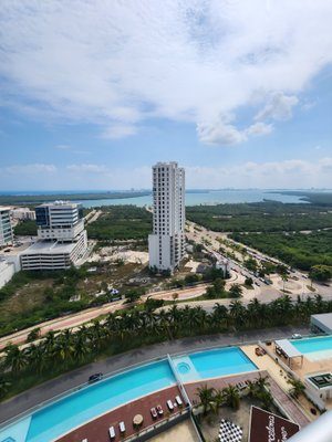 Suites Malecon Cancun — Property