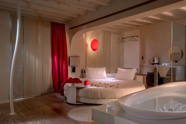 SuiteSistina for Brave Lovers — Property