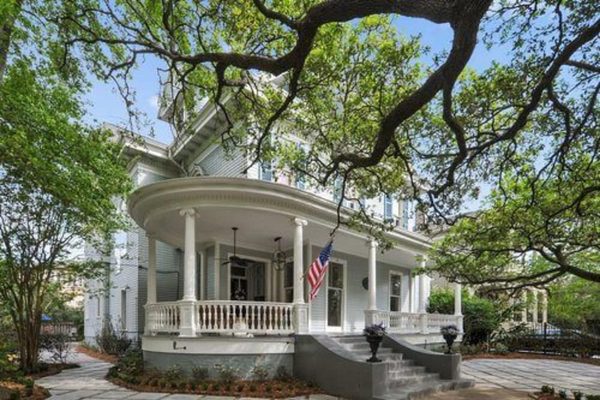 Sully Mansion Bed and Breakfast — Property