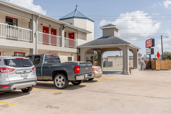 Summit Inn Houston Medical Center NRG Park — Property