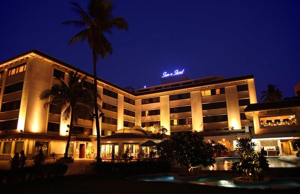 Sun N Sand Hotel — Property