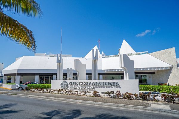 Sunset Marina Resort Yacht Club — Property