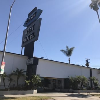 Sunset West Hotel SureStay Collection By Best Western Los Angeles California — Property