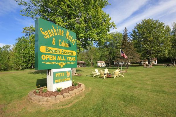Sunshine Motel And Cabins — Property
