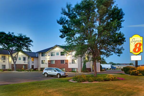 Super 8 by Wyndham Aberdeen East — Property