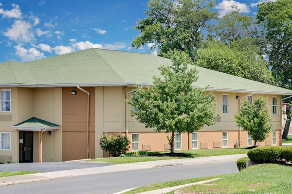 Super 8 by Wyndham Allentown — Property
