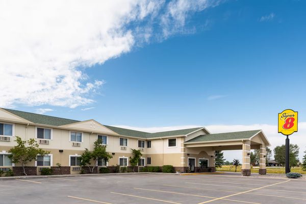 Super 8 by Wyndham Big Timber — Property