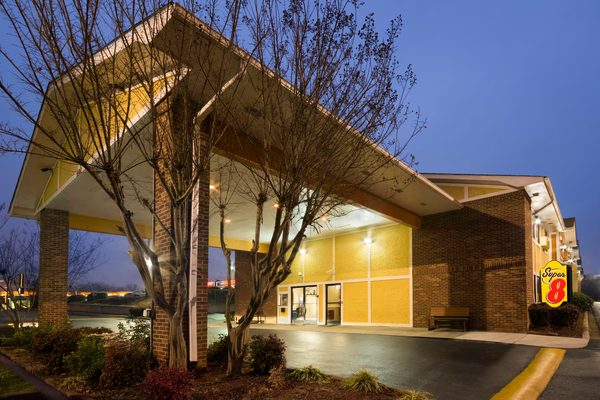 Super 8 by Wyndham Charlotte University — Property
