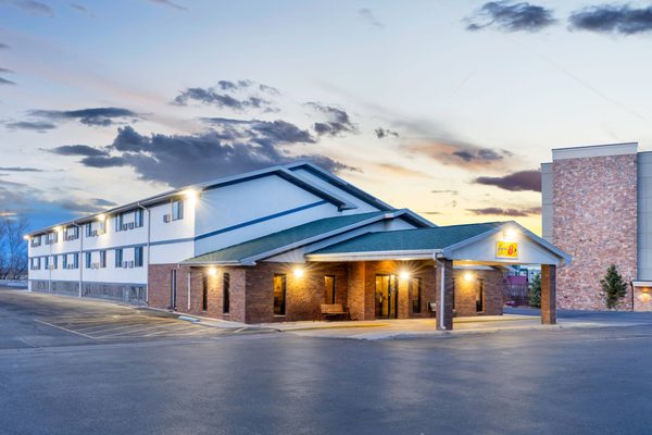Super 8 by Wyndham Cheyenne WY — Property