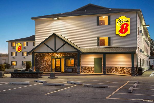 Super 8 by Wyndham Coeur d Alene — Property