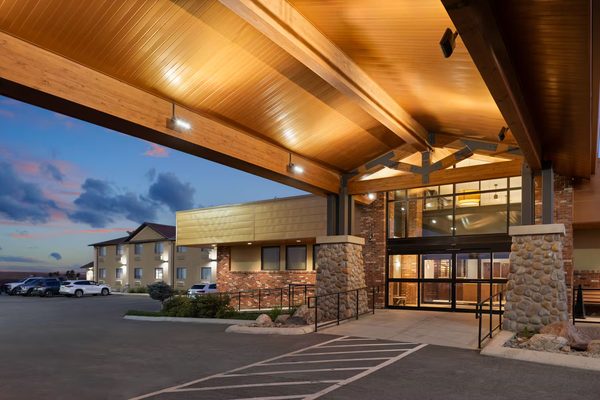 Super 8 by Wyndham Conrad — Property