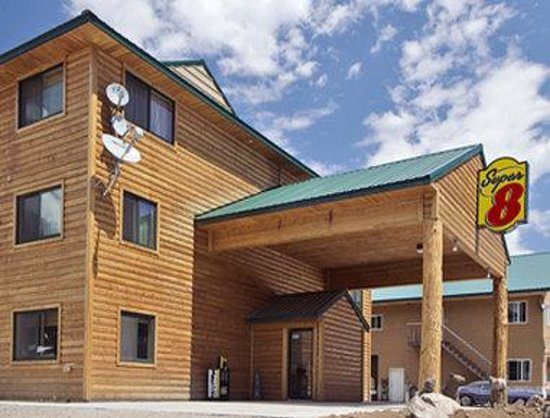 Super 8 by Wyndham Cooke City Yellowstone Park Area — Property