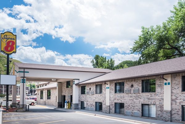 Super 8 by Wyndham Deadwood Black Hills Area — Property