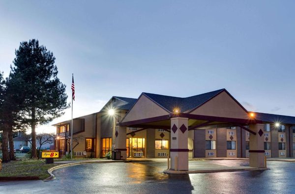 Super 8 by Wyndham Denver Central — Property