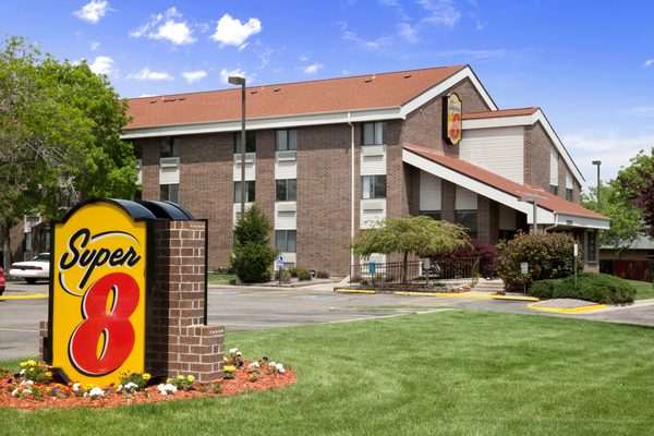 Super 8 by Wyndham Denver Stapleton — Property