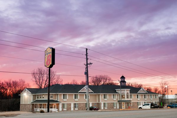 Super 8 by Wyndham Forrest City AR — Property