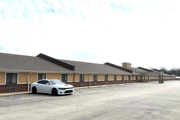 Super 8 By Wyndham Fort Scott Fort Scott Kansas — Property