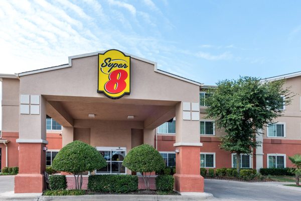Super 8 by Wyndham Fort Worth North — Property