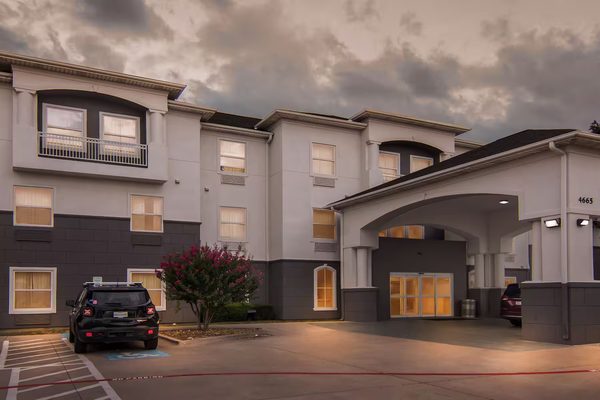 Super 8 by Wyndham Fort Worth Stockyards — Property