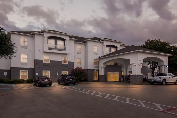 Super 8 by Wyndham Fort Worth Stockyards — Property