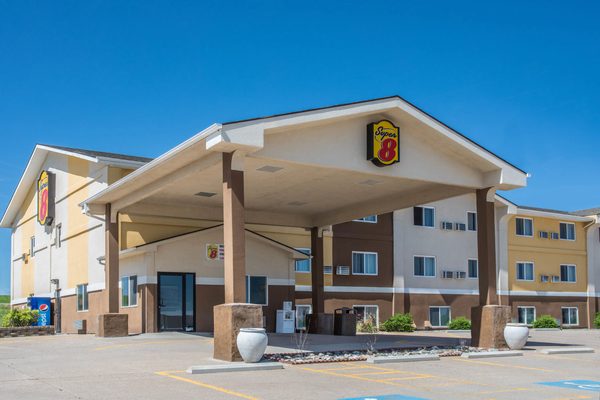 Super 8 by Wyndham Gillette — Property