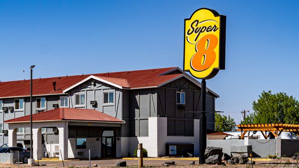 Super 8 by Wyndham Holbrook — Property