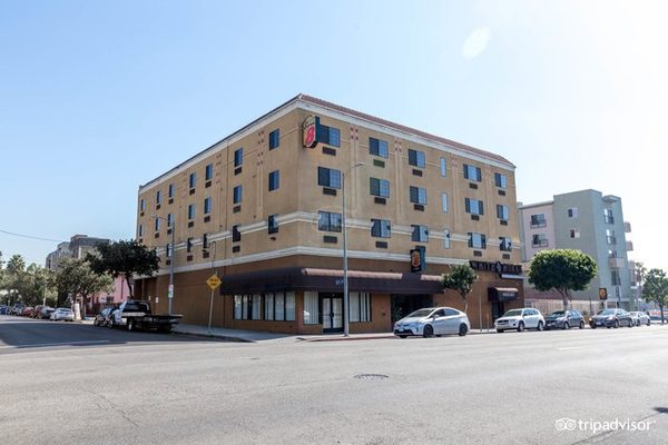 Super 8 by Wyndham Hollywood LA Area Los Angeles California — Property