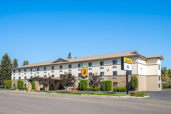 Super 8 by Wyndham Kalispell Glacier National Park — Property