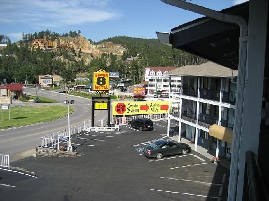 Super 8 by Wyndham Keystone Mt Rushmore — Property