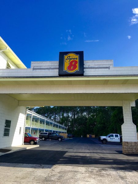 Super 8 By Wyndham Kingsland I 95 Naval Base Area — Property