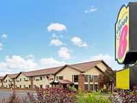 Super 8 by Wyndham Longmont Del Camino Longmont Colorado — Property